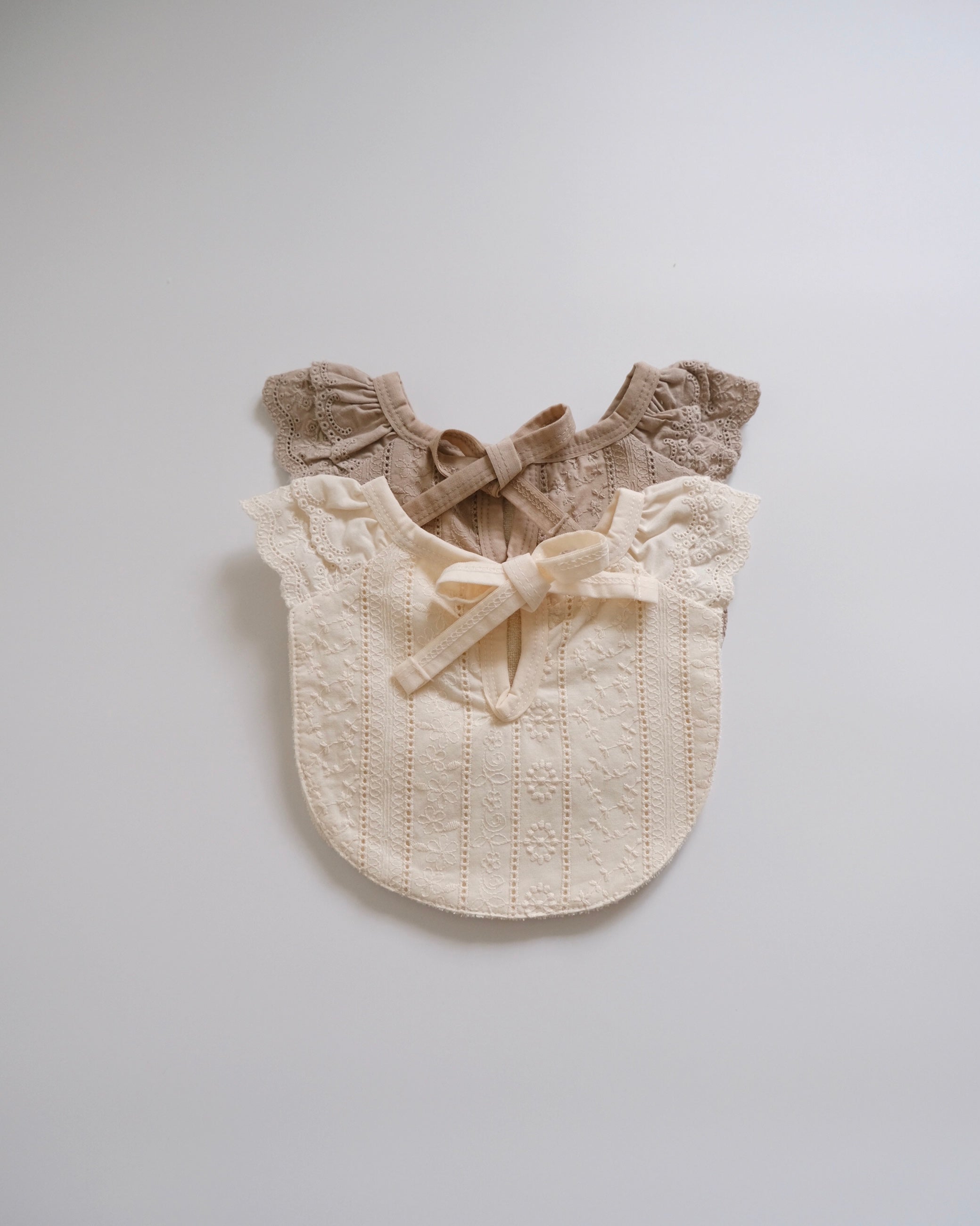 Lily bib