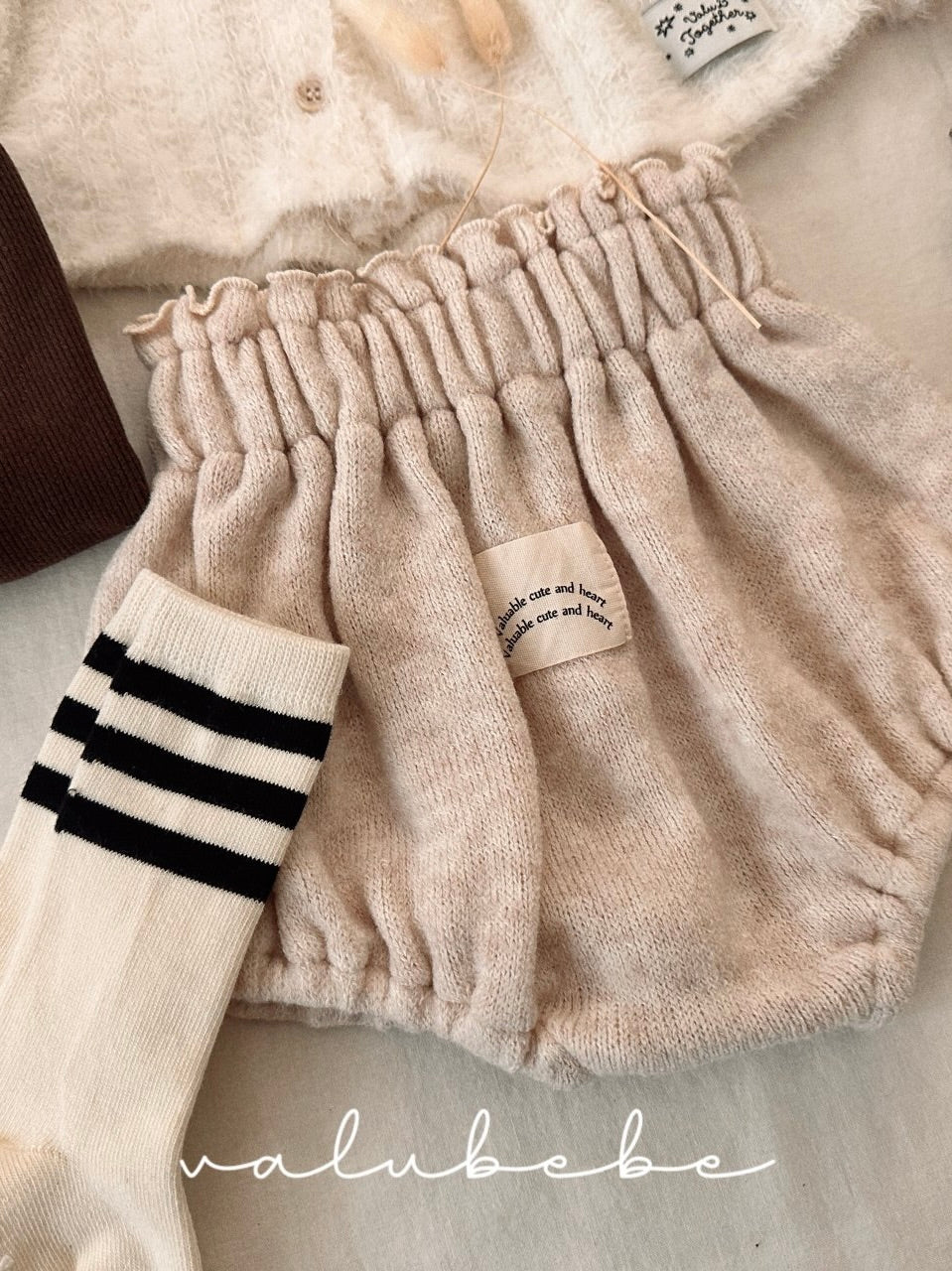 Soft pastel bloomer (baby)