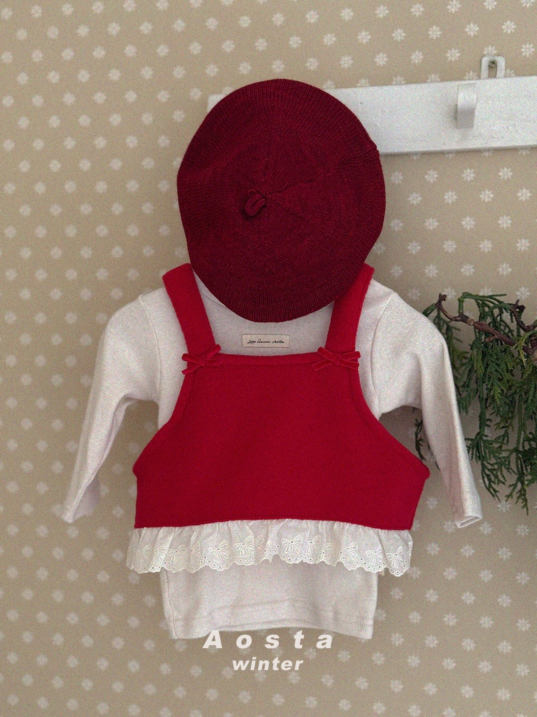 Winter ribbon vest