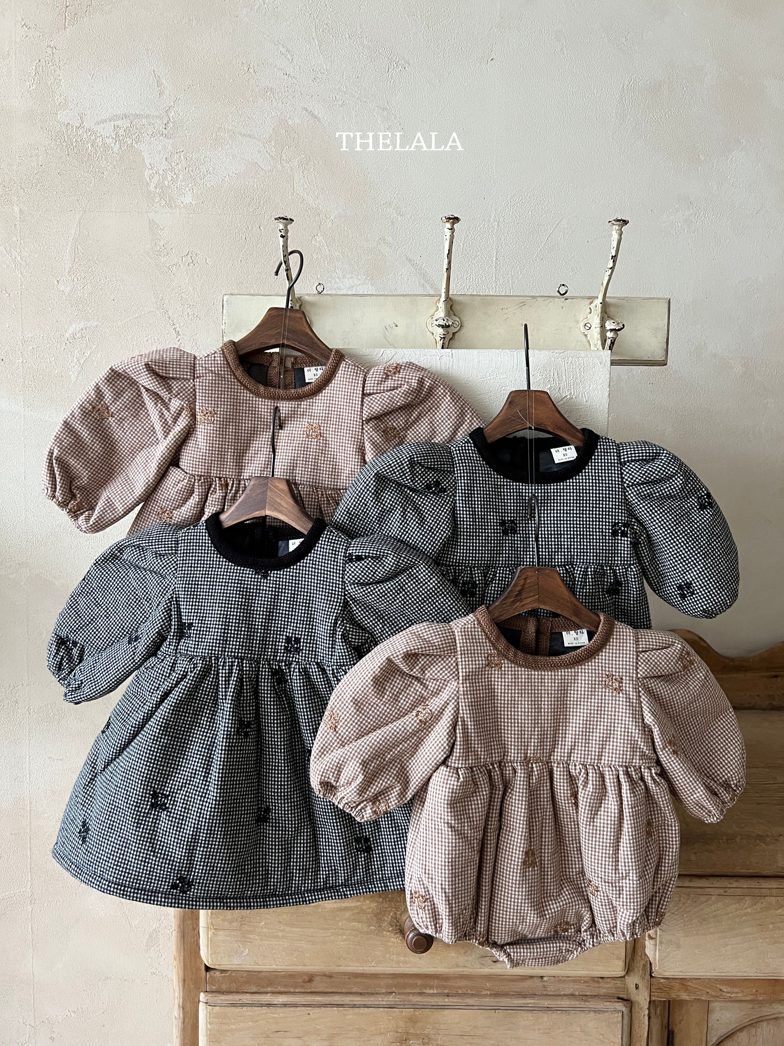 Pie embroidery rompers