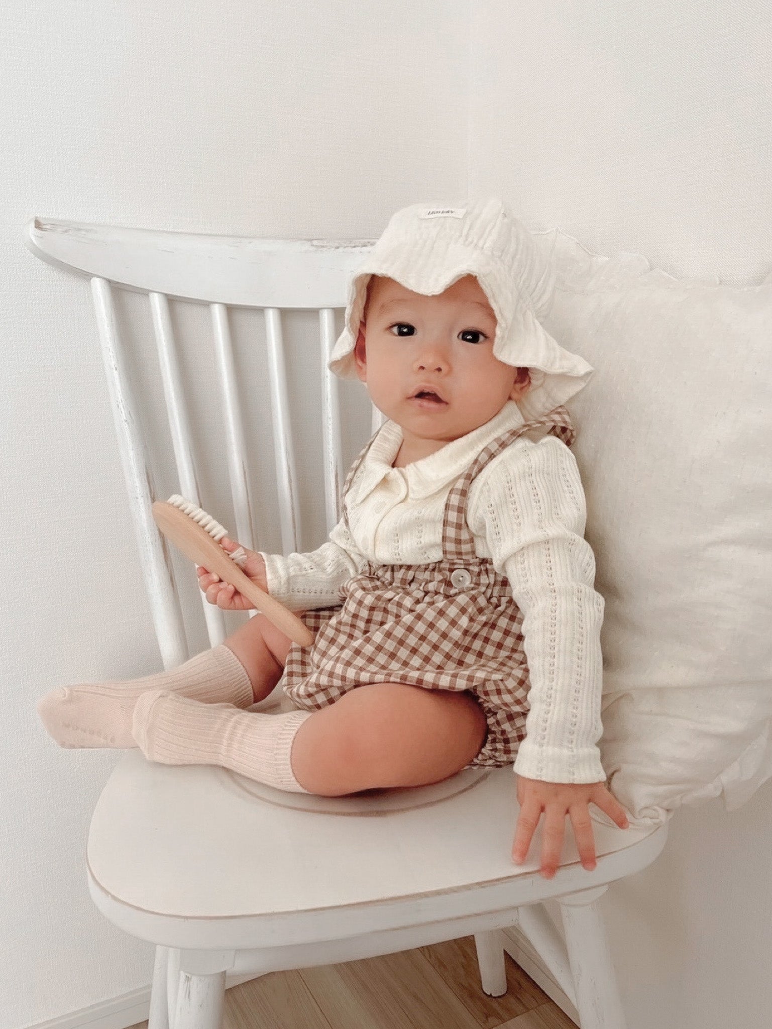 Eyelet soft collar T