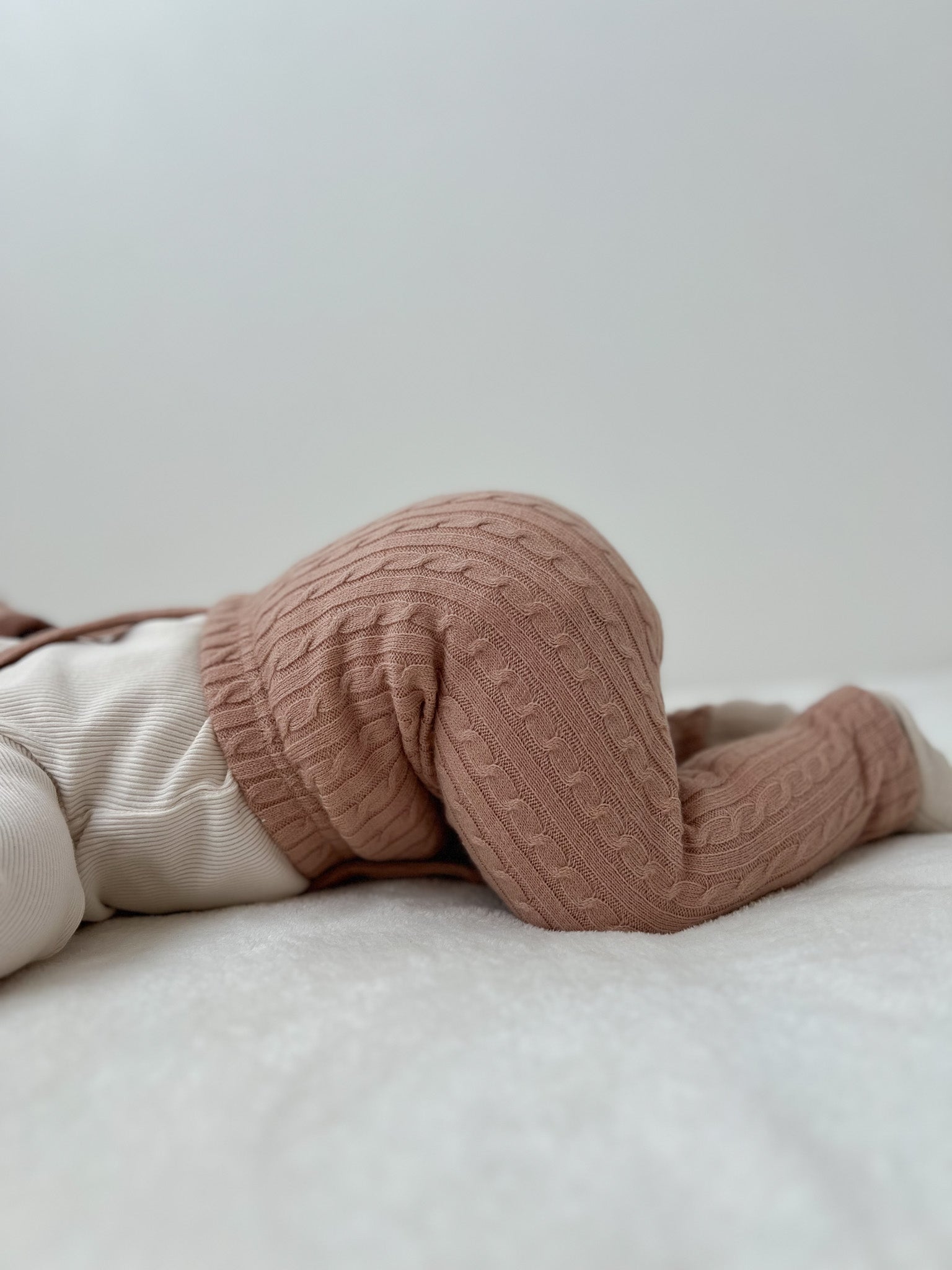 Ellis knit suspender leggings set