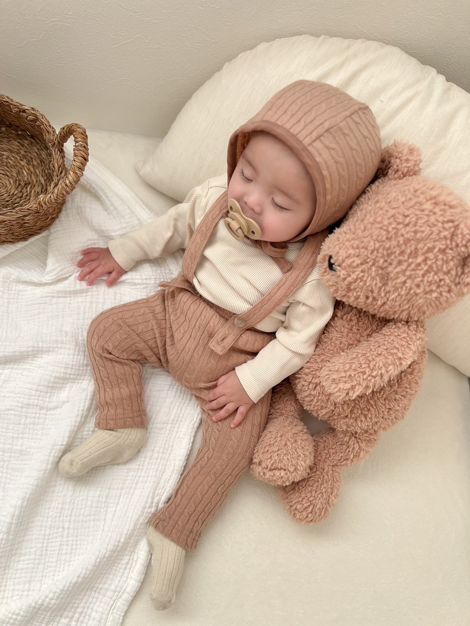 Ellis knit suspender leggings set